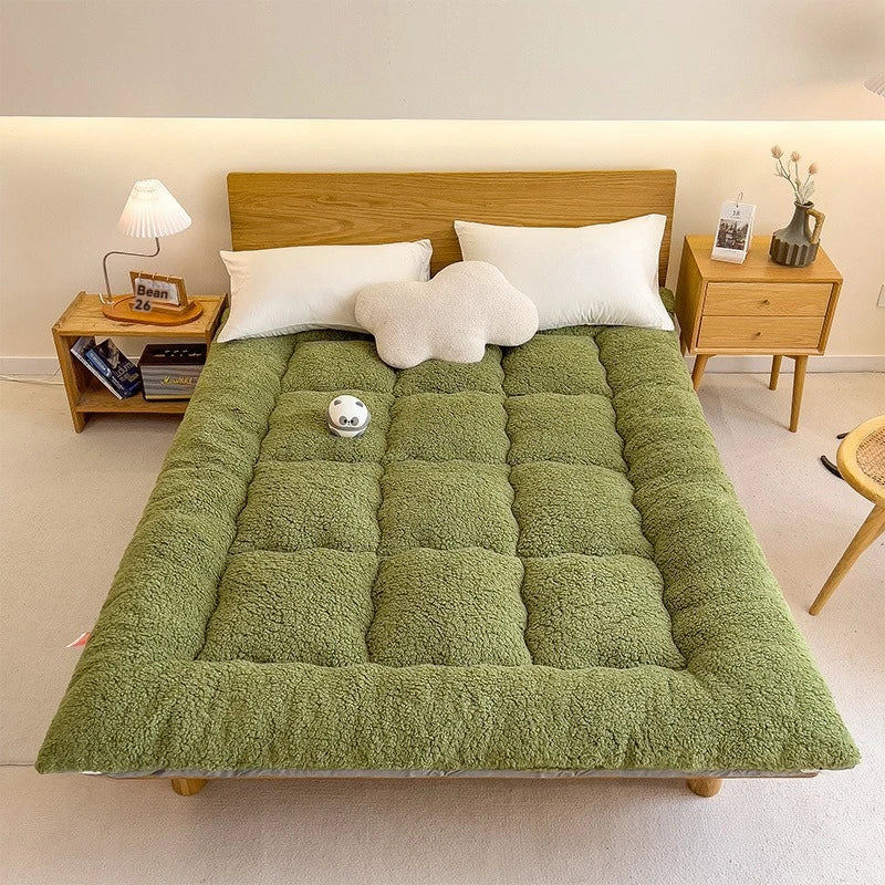 Winter padded lambswool mattress plus velvet dormitory home soft pad single and double warm pad quilt.