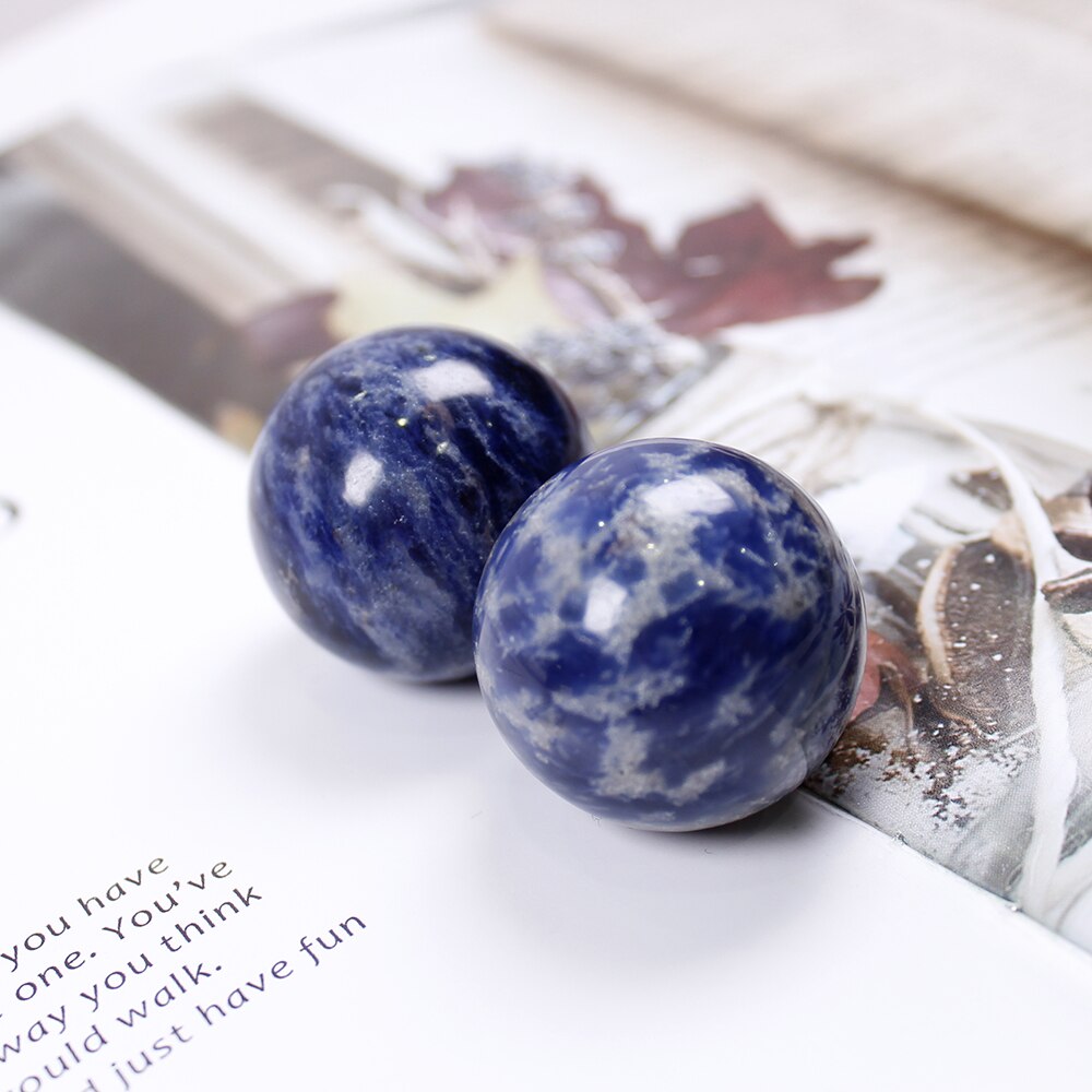 Natural crystal ball polished crystal crafts Blue-vein stone sodalite Wish ball ornament