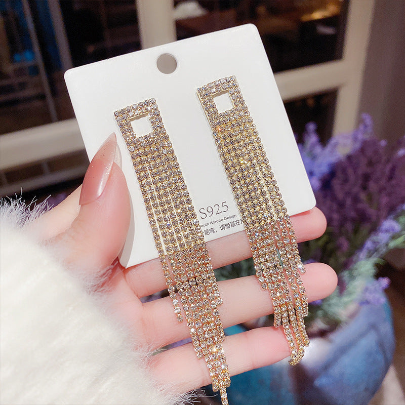 Light Luxury Pearl Earrings