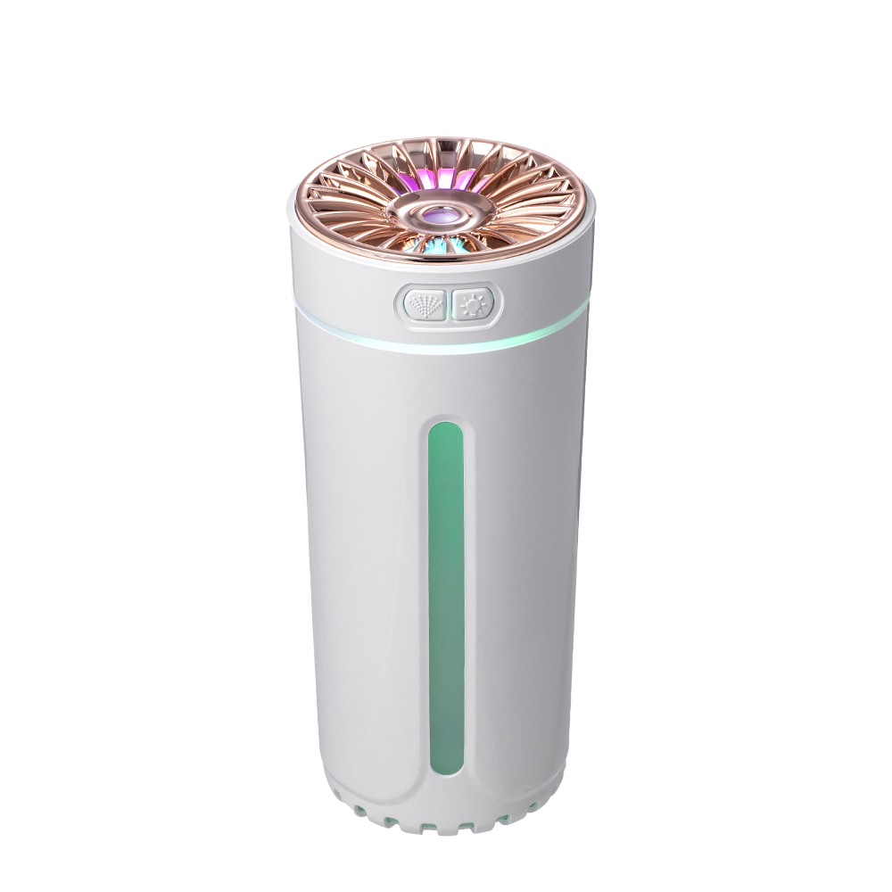 New small large fog volume silent portable usb car aromatherapy phantom cup colorful night light car humidifier