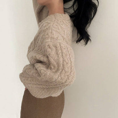Retro Twist Round Neck Warm Cashmere-like Blended Pullover