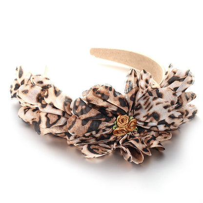 Exaggerated fabric oversized flower and leaf pattern headband