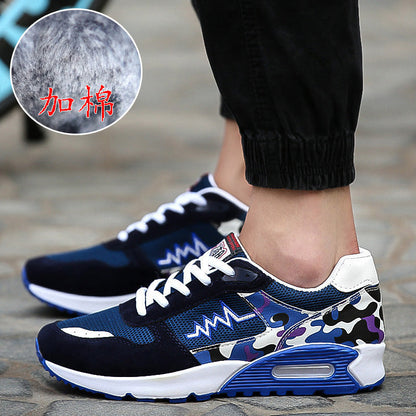 Sports shoes