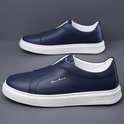 Sneakers with a casual style and anti slip lace up flat bottom with soft sole and soft surface can be easily kicked with one foot
