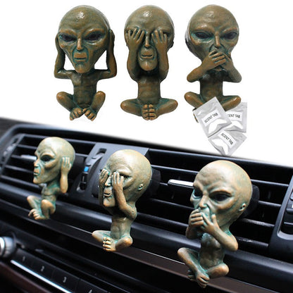 Alien aromatherapy clip decoration resin car air conditioning vent aromatherapy clip decoration