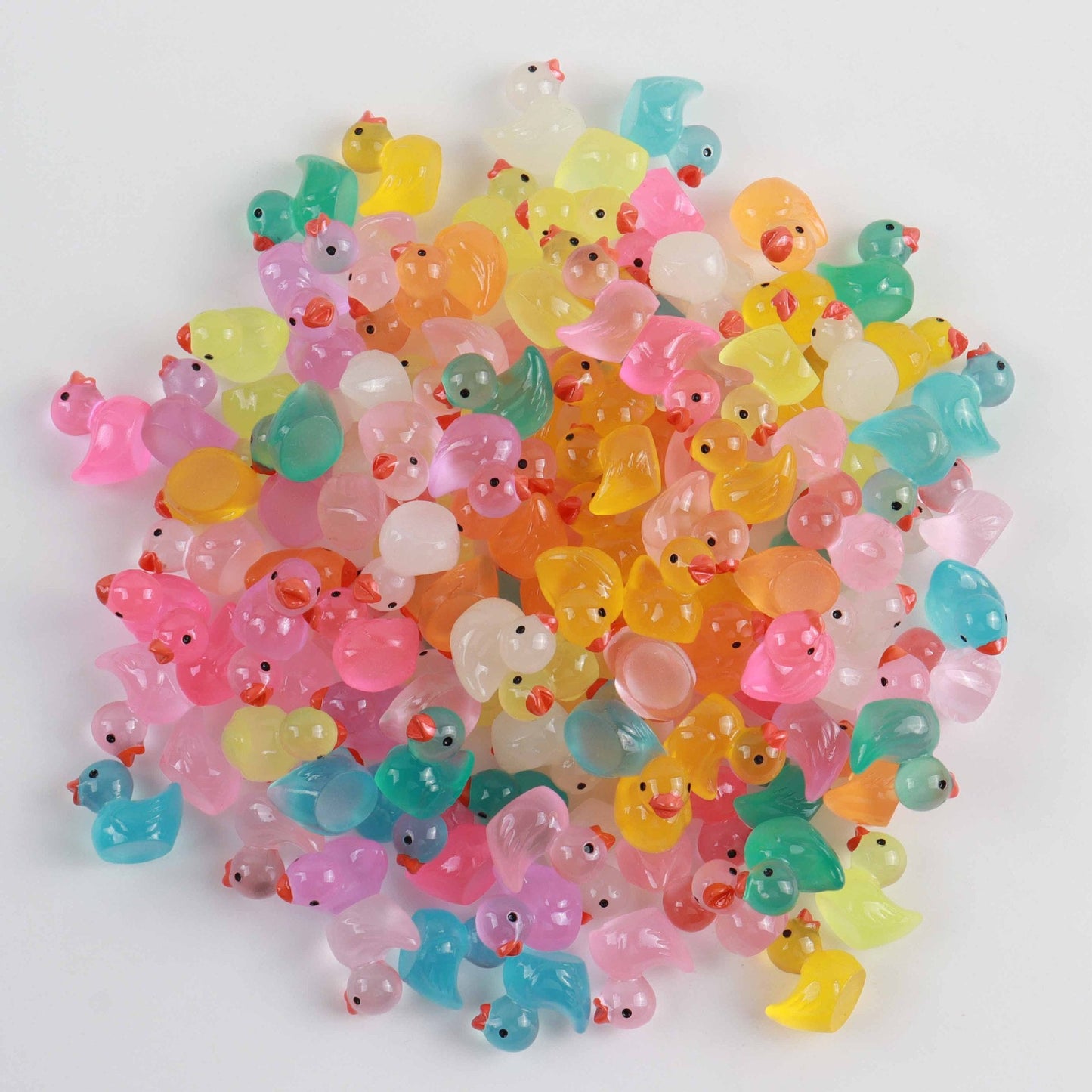 Resin luminous cartoon three-dimensional cute cartoon duck DIY car ornament keychain micro landscape hair clip decoration