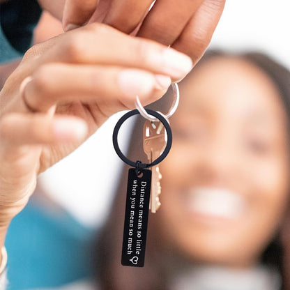 yaozeio Long Distance Relationship Keychain Gift for Couples Black Unisex