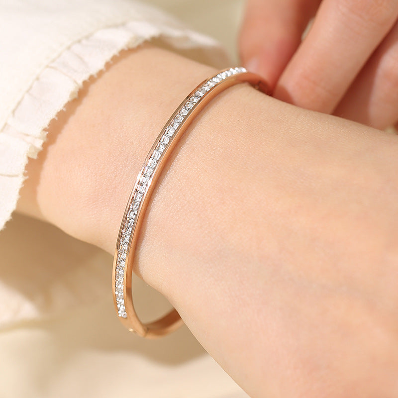 Stainless steel titanium steel bracelet for women non fading electroplated buckle jewelry for women