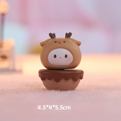 Comes with fragrance and a wobbly figurine gift Office decoration figurine resin tabletop cute little ornament