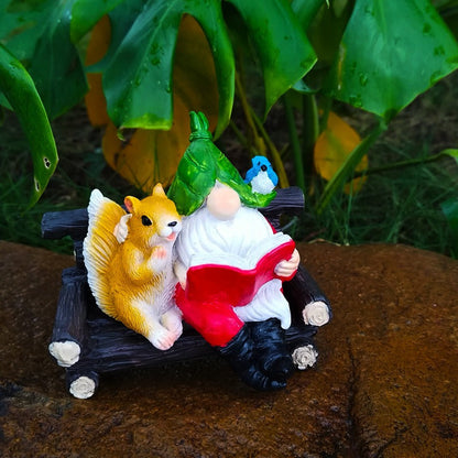 Outdoor Squirrel Elf Reading Hanger