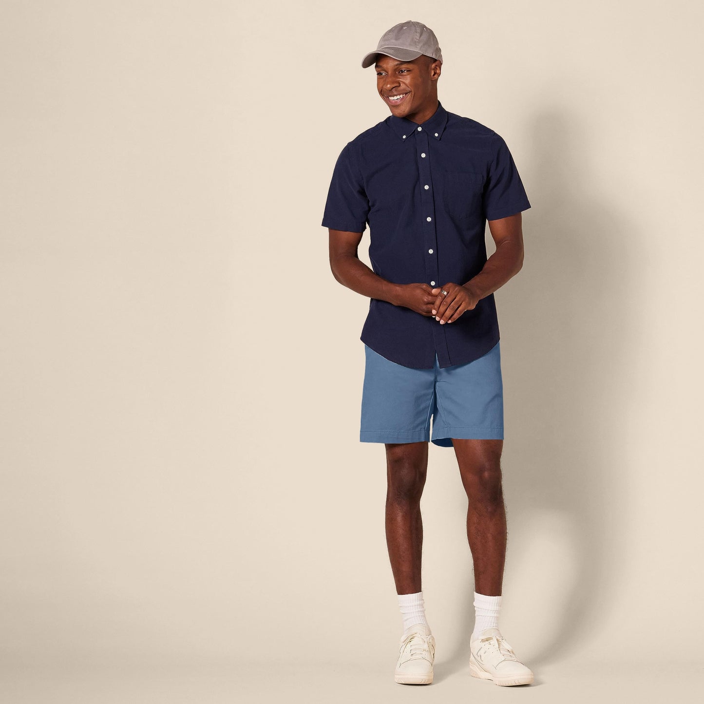 Amazon Essentials Men's Slim-Fit 7" Chino Shorts Deep Blue Size 30