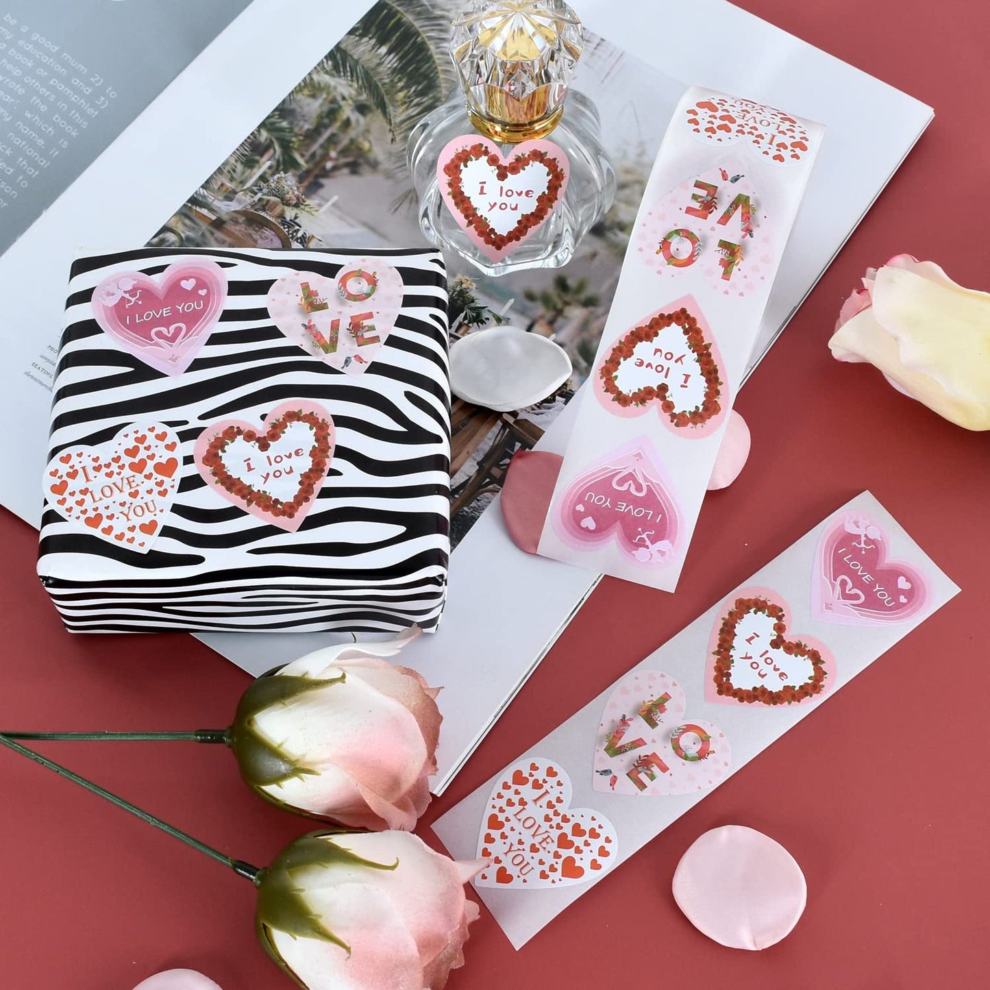 CTOHN 1500 PCS 1.5in Red Heart Stickers Self Adhesive Love Roll