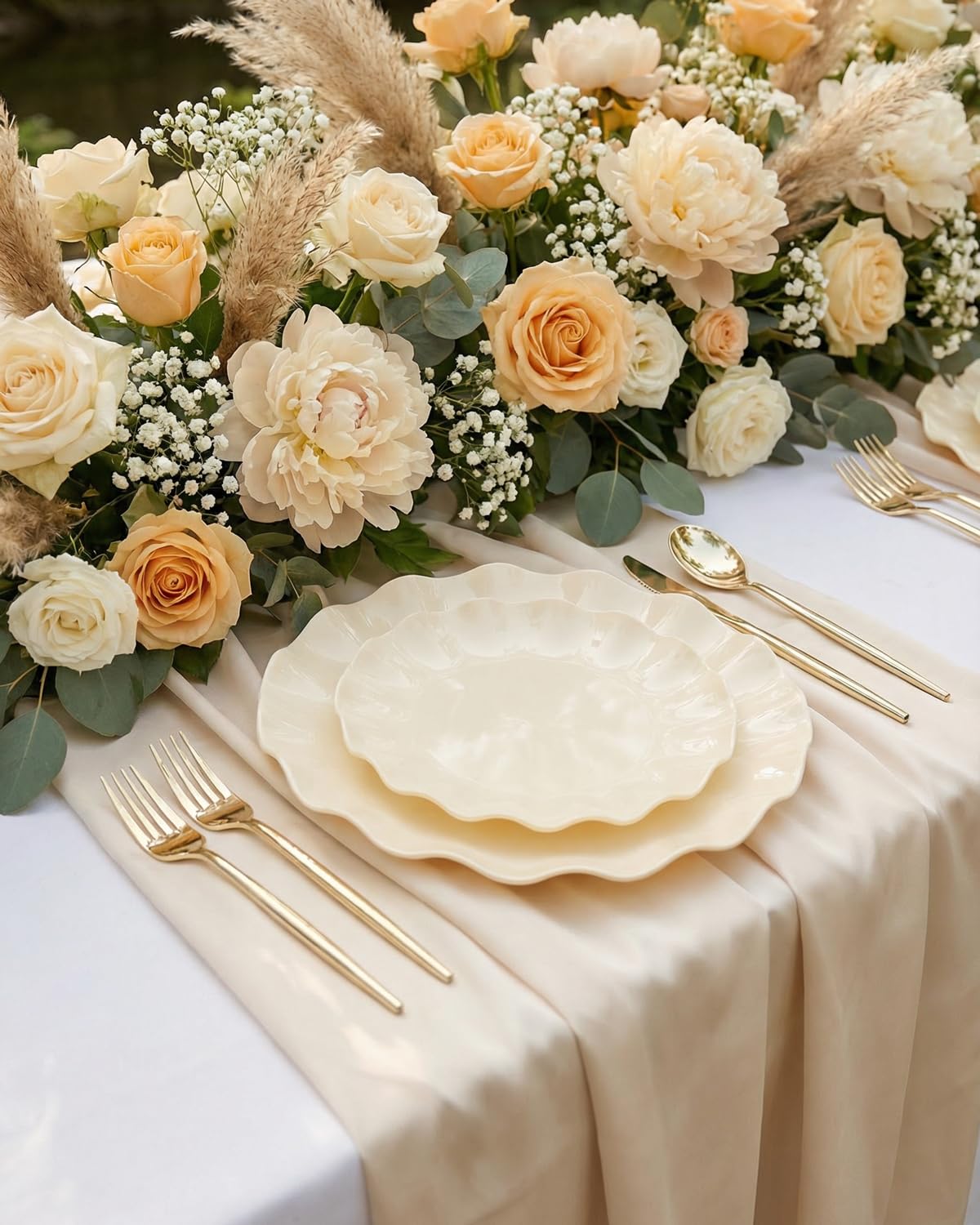 LIYH 24 Pcs Plastic Plates Reusable Scalloped Beige BPA Free 12 Guests