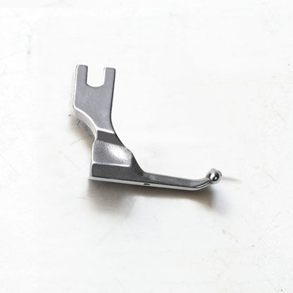 P369. Wedding dress fashion fabric. Bead-free fixed presser foot.