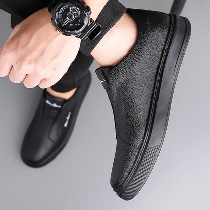 Sneakers with a casual style and anti slip lace up flat bottom with soft sole and soft surface can be easily kicked with one foot