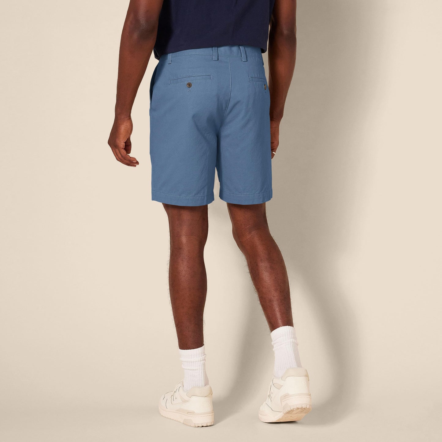 Amazon Essentials Men's Slim-Fit 7" Chino Shorts Deep Blue Size 30