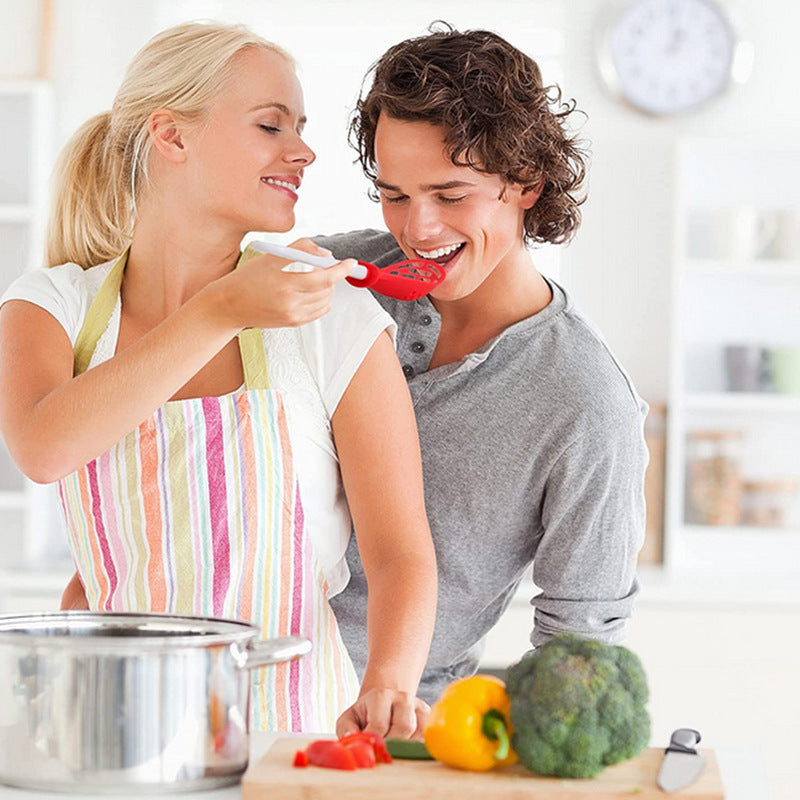 Grinding dish spoon mashing and draining water drain spoon grinding ginger and garlic spoon egg mixer mashed potatoes