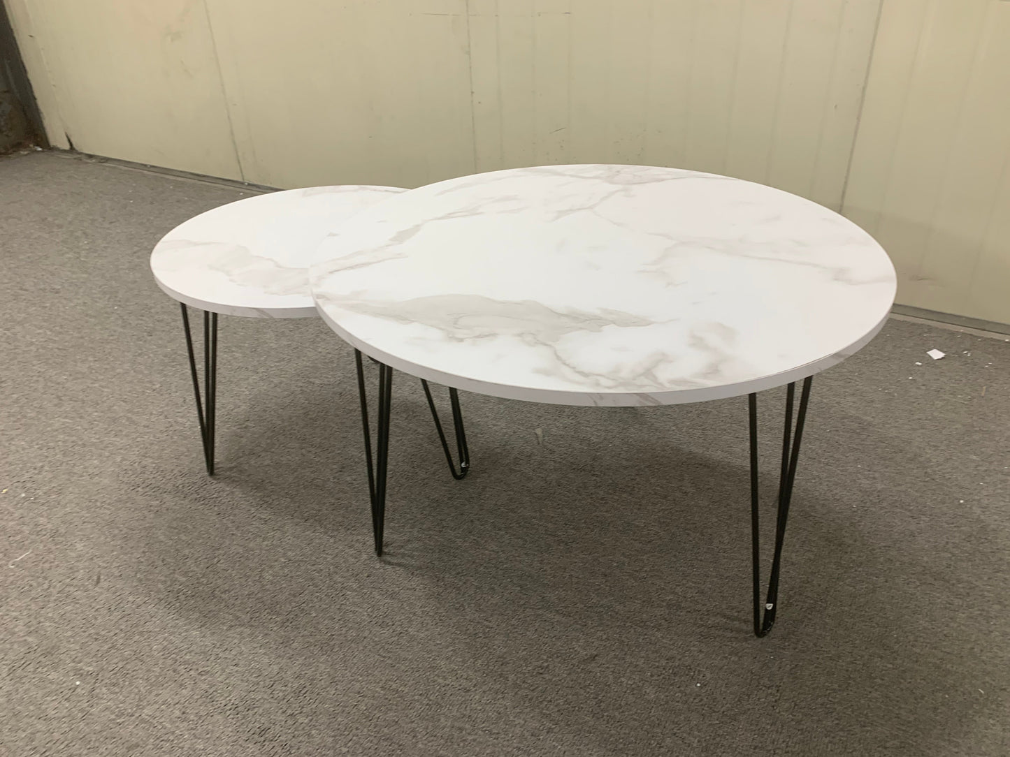 27.56'' Round Nesting Coffee Table Set of 2, Circular Nesting End Table Set Sturdy Metal Base for Living Room, bedroom, White