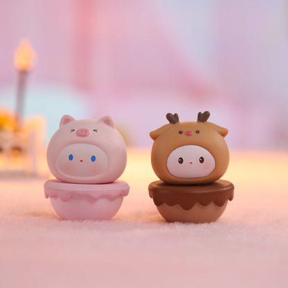 Comes with fragrance and a wobbly figurine gift Office decoration figurine resin tabletop cute little ornament