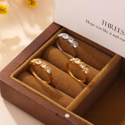 Real gold color preservation cold palace style stainless steel jewelry for women