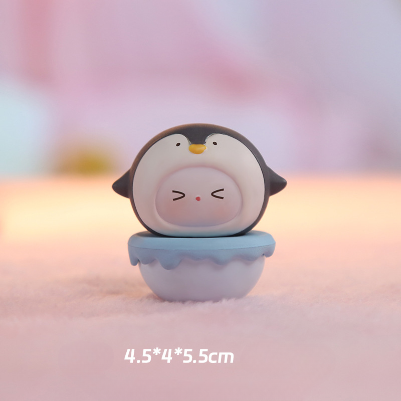 Comes with fragrance and a wobbly figurine gift Office decoration figurine resin tabletop cute little ornament