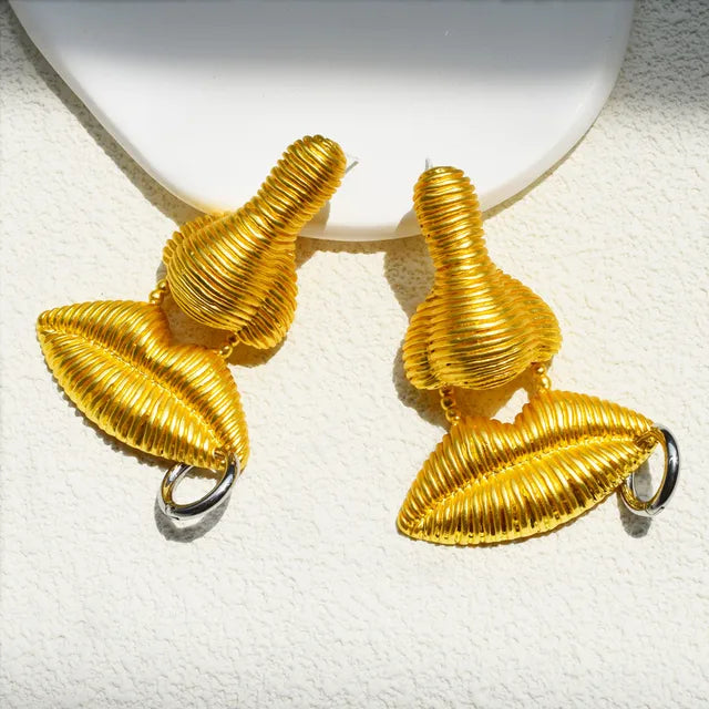 Baroque Style Exaggerated Lips Design Dangle Earrings For Women  Jewelry Vintage Ethnic Statement Earrings Accessories