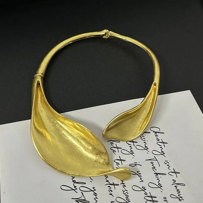 Metal leaf shaped flower bracelet bracelet