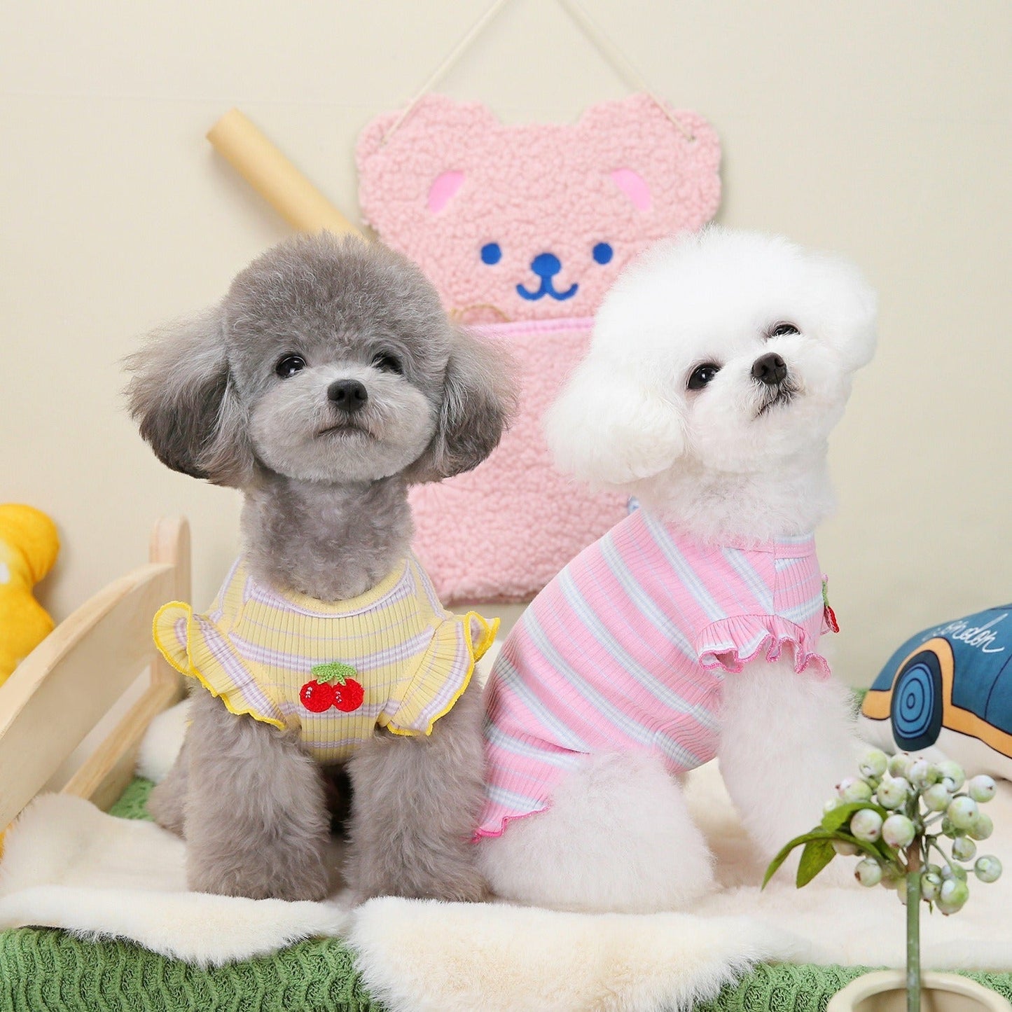 Spring/Summer Dog Clothing Little Cherry Flying Sleeves Tank Top