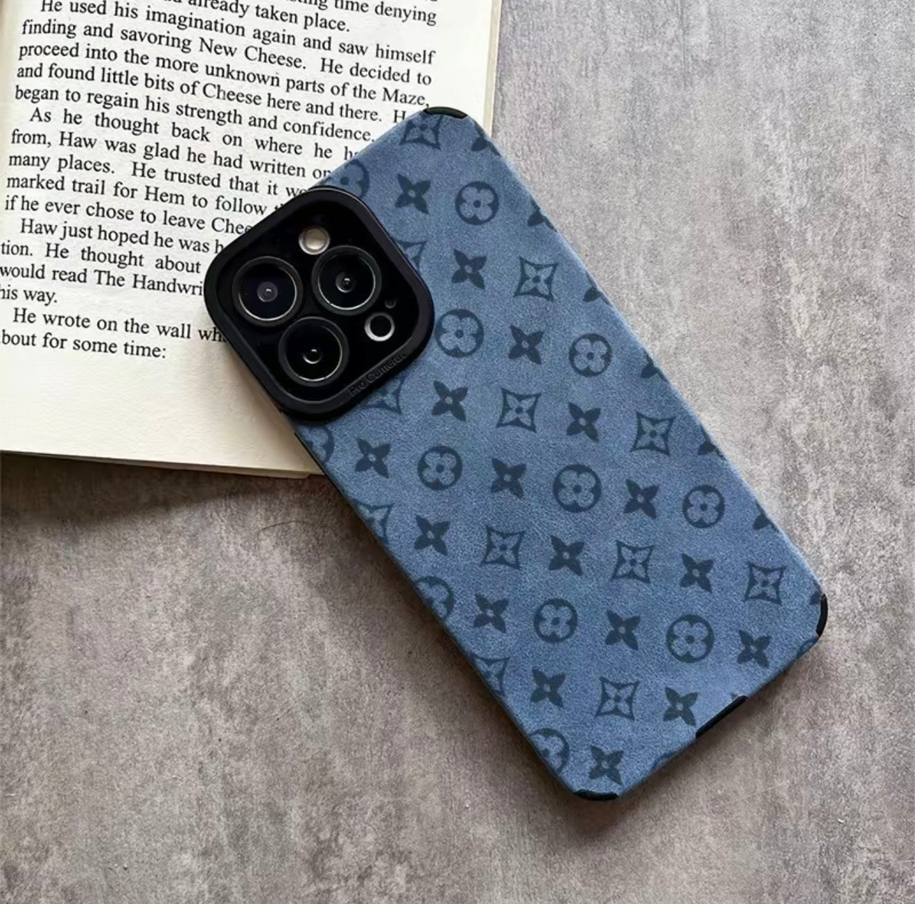 Vintage Bloom Fur Phone Case