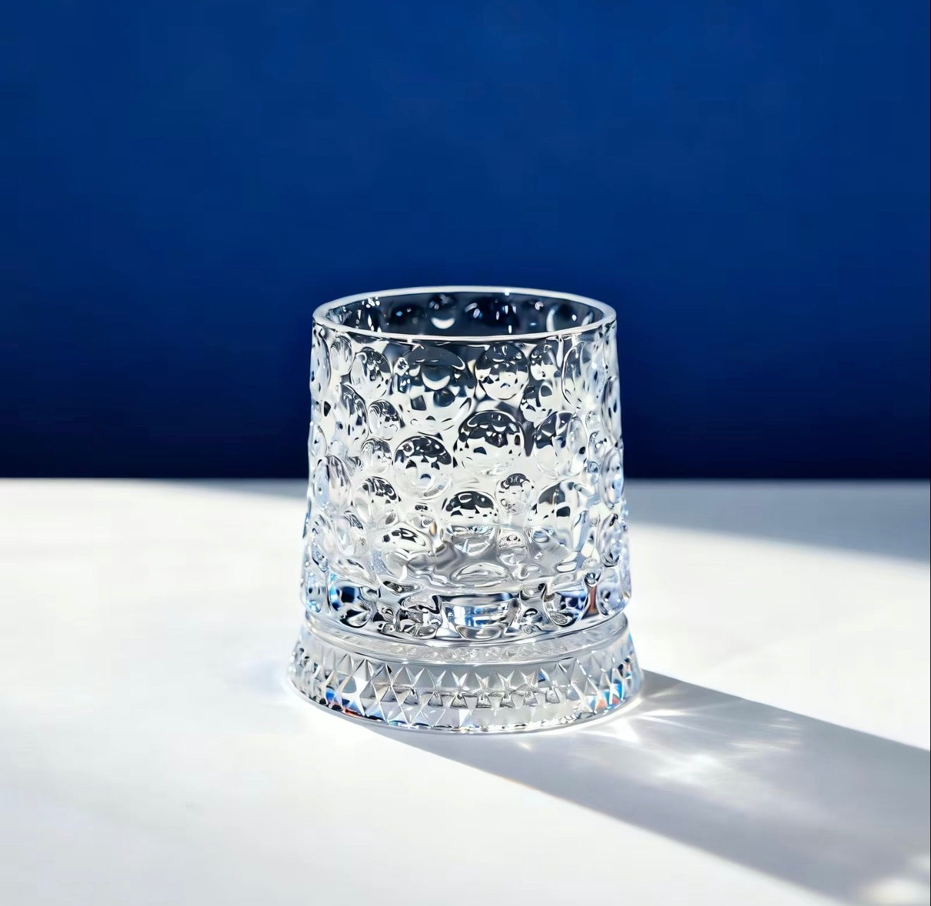 CrystalTwirl Rotating Drink Glass