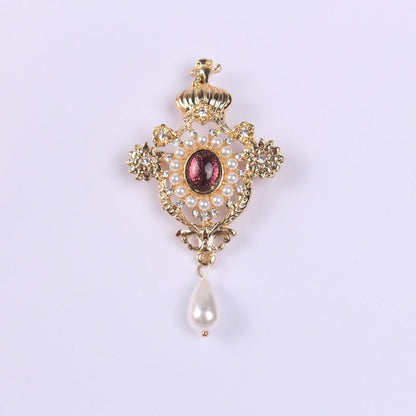 Design Court Retro Baroque Style Coat Brooch