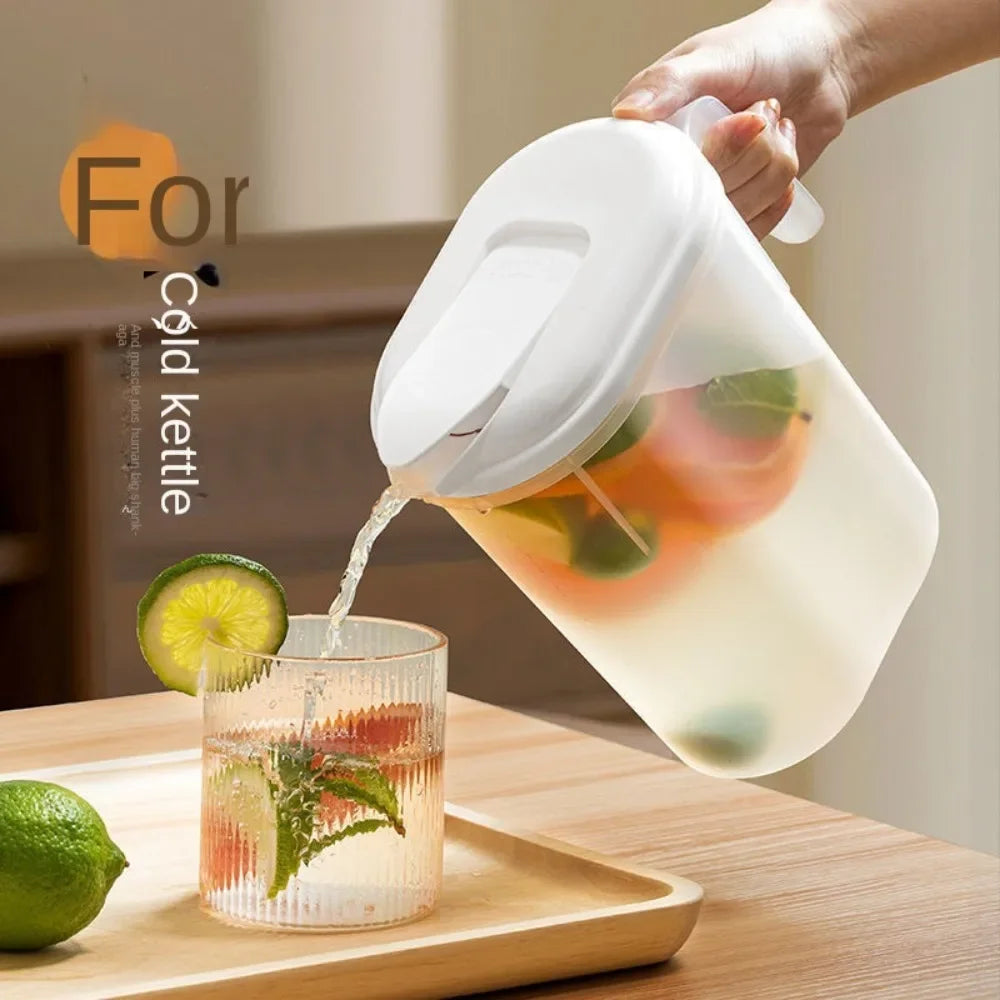 Plastic Fridge Jug with Filter Lid, Plastic Water Pitchers with Handle, Heat Resistant Water Jug, Large Capacity Juice Pitcher