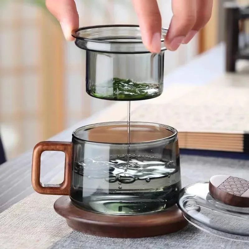200ml Glass Tea Cup with Filter and Wooden Handle High Borosilicate Glass Teacup Home Office Tea Separation Mug Kung Fu Tea Set