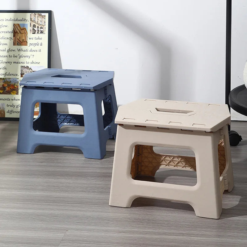 Folding stool, portable outdoor bench, low plastic, easy to carry, suitable for street vending, thickened stool, small household
