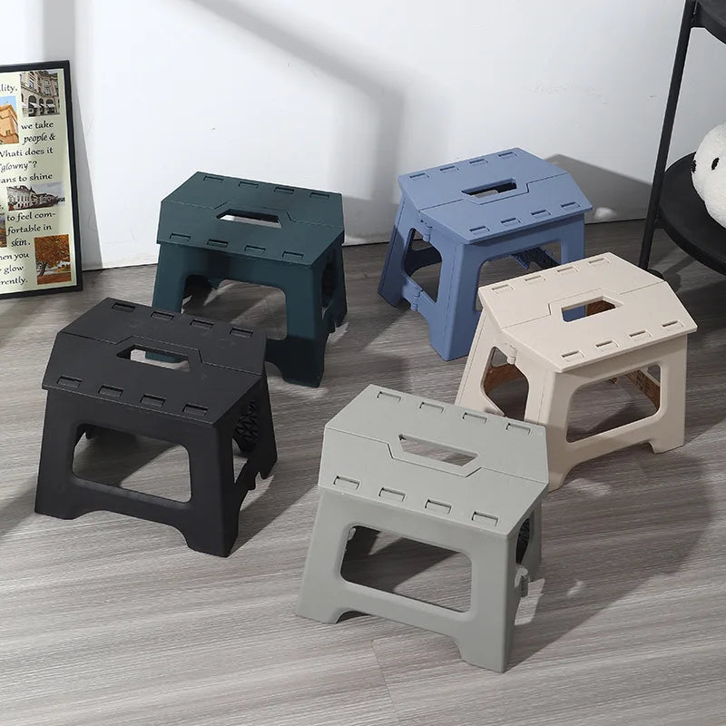 Folding stool, portable outdoor bench, low plastic, easy to carry, suitable for street vending, thickened stool, small household
