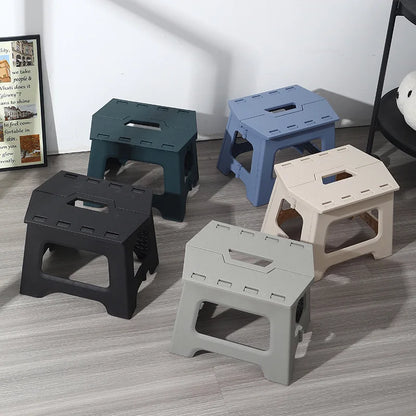 Folding stool, portable outdoor bench, low plastic, easy to carry, suitable for street vending, thickened stool, small household