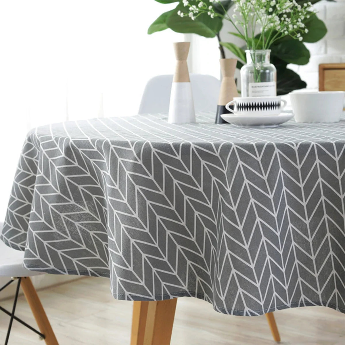 Round Tablecloth Washable Table Cloth Decorative Table Cover Indoor and Outdoor Holiday Home Christmas Party Picnic Dining Room