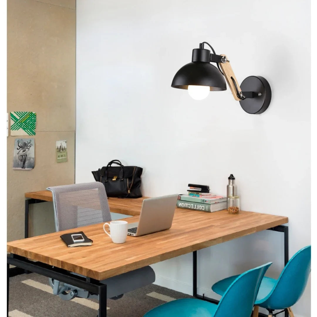 LED Wall Lamp Nordic Bedside Bedside Iron Wood Wall Lights Practical Adjustable Reading Study Lighting New Home Decors Sconces