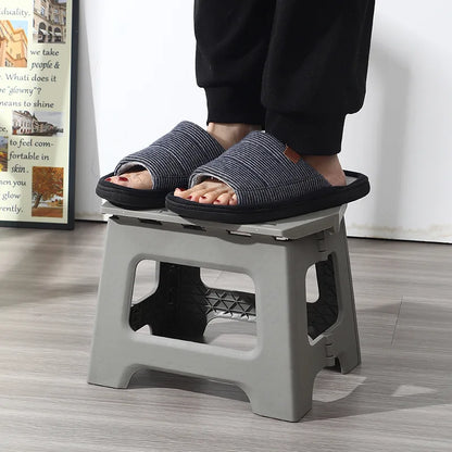 Folding stool, portable outdoor bench, low plastic, easy to carry, suitable for street vending, thickened stool, small household