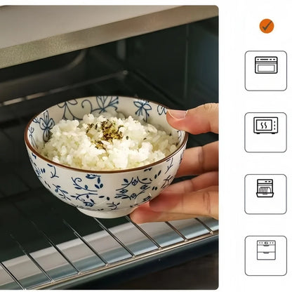 Japanese - style blue and white hand - painted 4.5 - inch ceramic bowl, retro - style rice bowl for home use.
