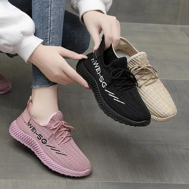 Fashionable running shoes with soft soles trendy fly woven mesh Korean version casual sports single shoes