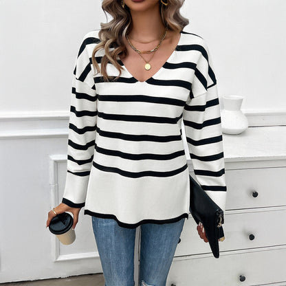 Leisure vacation style contrasting striped long sleeved sweater