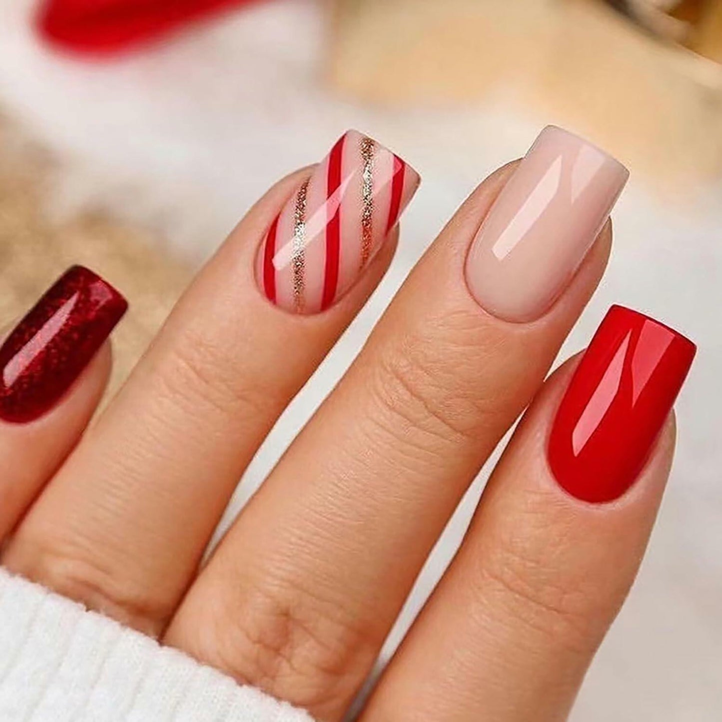 RIICFDD Christmas Press On Nails 24 Pcs White Snowflake Short Square Fake