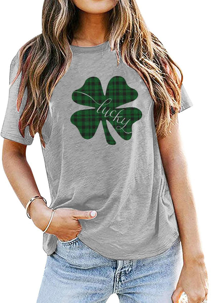 St Pattys Day Shirt Women Everybody in The Pub Getting Tipsy Lucky Clover Tee S