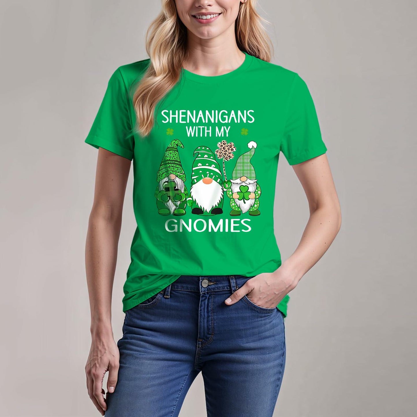 FLORENCE IISA St. Patrick's Day Lucky Shamrock & Gnomes T-Shirt Irishgreen XS