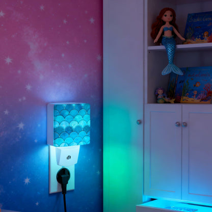 Caifujiqi Night Light Plug-in Dusk to Dawn Sensor LED White Plastic 110V