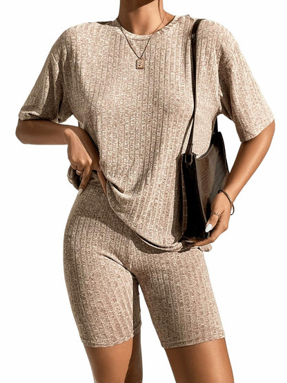 WDIRARA Women's Ribbed Half Sleeve Tee & Biker Shorts Set Khaki Size S