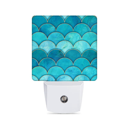 Caifujiqi Night Light Plug-in Dusk to Dawn Sensor White LED Plastic Modern