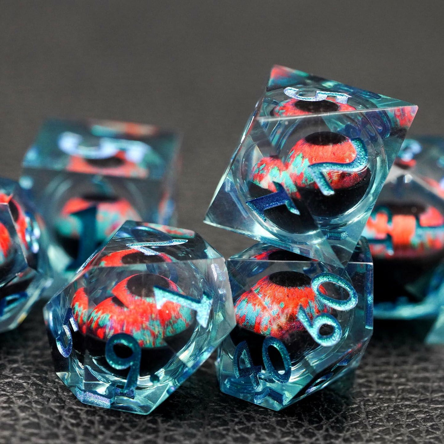 Maywin Dungeons & Dragons Liquid Core Dragon Eye Polyhedral Dice Set