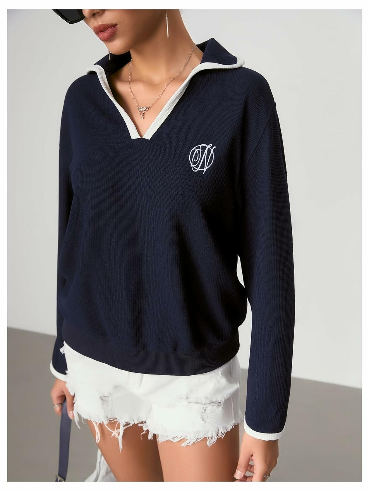 WDIRARA Women's V Neck Letter Graphic Sweatshirt Navy Blue Size S